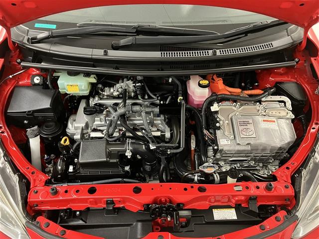 アクア Ｘ－アーバン　ソリッド　Ｂカメラ　横滑り防止装置　ワンセグＴＶ　パワーウインドウ　オートエアコン　ＥＴＣ車載器　スマートエントリー　ＬＥＤヘッドライト　ＡＢＳ　ナビ＆ＴＶ　エアバック　アルミホイール　キーフリーシステム（40枚目）