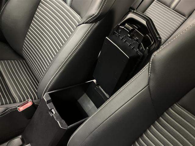 カローラフィールダー ハイブリッドＧ　ダブルバイビー　ＰＣＳ　インテリキー　横滑防止　ミュージックプレイヤー接続可　フルセグＴＶ　メンテナンスノート　クルーズコントロール　ＬＥＤヘッドライト　オートエアコン　ＥＴＣ　ＤＶＤ再生　アルミホイール　ナビＴＶ（31枚目）