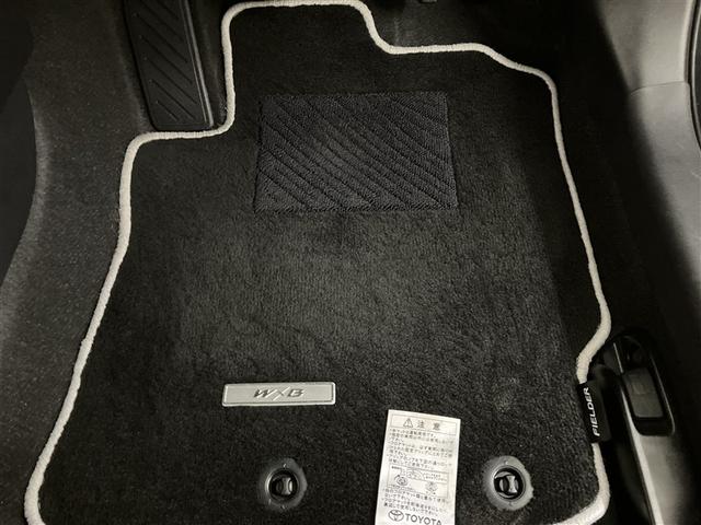 カローラフィールダー ハイブリッドＧ　ダブルバイビー　ＰＣＳ　インテリキー　横滑防止　ミュージックプレイヤー接続可　フルセグＴＶ　メンテナンスノート　クルーズコントロール　ＬＥＤヘッドライト　オートエアコン　ＥＴＣ　ＤＶＤ再生　アルミホイール　ナビＴＶ（34枚目）