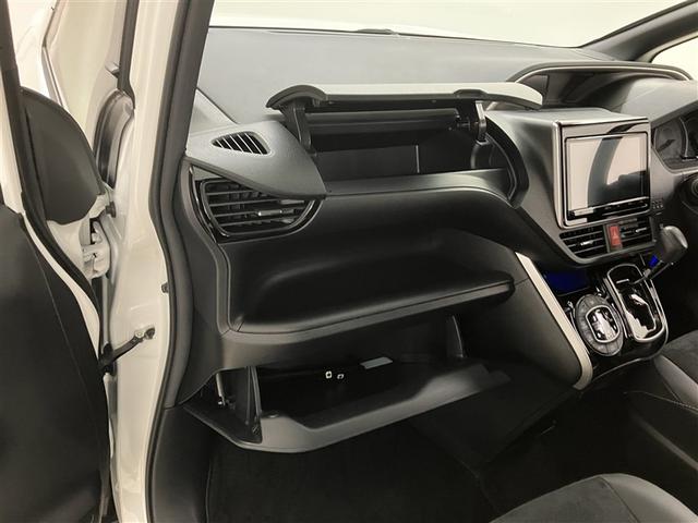 ヴォクシー ＺＳ　煌ＩＩＩ　プリクラッシュ　スマートキ　アイスト　ＤＶＤ再生機能　記録簿付き　横滑り防止装置　ナビＴＶ　アルミ　三列シート　ＷＡＣ　盗難防止　オートエアコン　キーレス　ＥＴＣ装備　パワステ　メモリナビ　クルコン（27枚目）