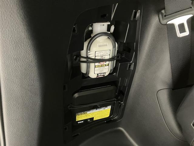 ヴォクシー ＺＳ　煌ＩＩＩ　プリクラッシュ　スマートキ　アイスト　ＤＶＤ再生機能　記録簿付き　横滑り防止装置　ナビＴＶ　アルミ　三列シート　ＷＡＣ　盗難防止　オートエアコン　キーレス　ＥＴＣ装備　パワステ　メモリナビ　クルコン（37枚目）