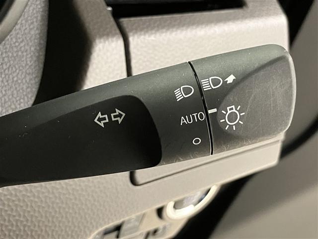 ルーミー G 追突軽減ブレーキ パワステ Aストップ LEDライト 1セグTV 横滑り防止システム ウォークスルー エアバック セキュリティーアラーム パワーウィンドウ 運転席助手席エアバック ナビ&TV ETC(17枚目)