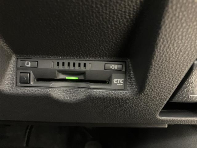 ヤリス ハイブリッドG LEDライト フルセグTV サイドエアバッグ スマートキ Bモニター ETC車載器 横滑り防止装置 クルコン セキュリティアラーム メディアプレイヤー接続 パワステ メモリーナビゲーション キーフリー(13枚目)