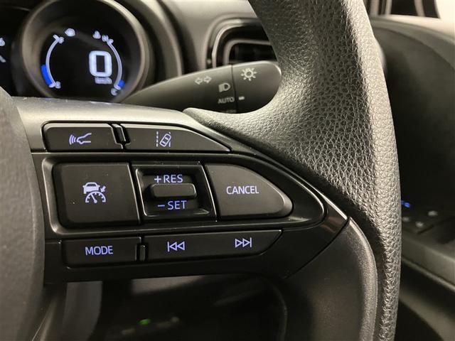 ヤリス ハイブリッドG LEDライト フルセグTV サイドエアバッグ スマートキ Bモニター ETC車載器 横滑り防止装置 クルコン セキュリティアラーム メディアプレイヤー接続 パワステ メモリーナビゲーション キーフリー(15枚目)