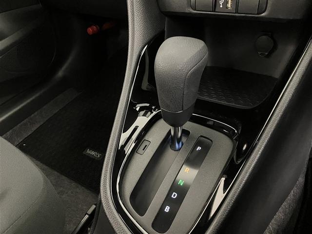 ヤリス ハイブリッドG LEDライト フルセグTV サイドエアバッグ スマートキ Bモニター ETC車載器 横滑り防止装置 クルコン セキュリティアラーム メディアプレイヤー接続 パワステ メモリーナビゲーション キーフリー(18枚目)