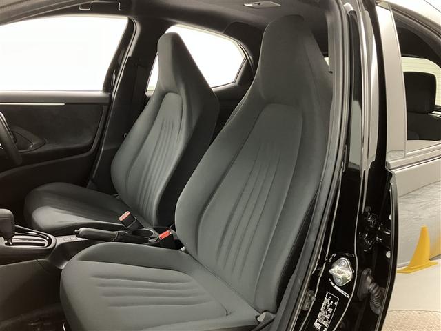 ヤリス ハイブリッドG LEDライト フルセグTV サイドエアバッグ スマートキ Bモニター ETC車載器 横滑り防止装置 クルコン セキュリティアラーム メディアプレイヤー接続 パワステ メモリーナビゲーション キーフリー(34枚目)