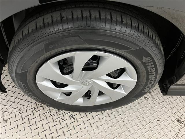 ヤリス ハイブリッドG LEDライト フルセグTV サイドエアバッグ スマートキ Bモニター ETC車載器 横滑り防止装置 クルコン セキュリティアラーム メディアプレイヤー接続 パワステ メモリーナビゲーション キーフリー(39枚目)