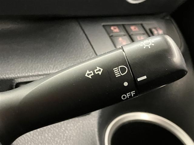 シエンタ ハイブリッド　ファンベースＧ　ＥＳＣ　プリクラッシュセーフティー　パワステ　メディアプレイヤー接続　運転席エアバック　バックモニタ－　イモビライザー　フルセグＴＶ　クルコン　１オナ　スマートキー　キーフリーシステム　ＥＴＣ　ＤＶＤ（18枚目）