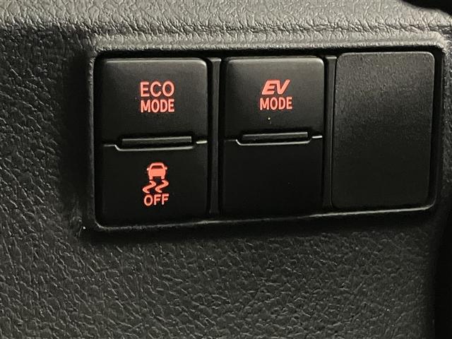 シエンタ ハイブリッド　ファンベースＧ　ＥＳＣ　プリクラッシュセーフティー　パワステ　メディアプレイヤー接続　運転席エアバック　バックモニタ－　イモビライザー　フルセグＴＶ　クルコン　１オナ　スマートキー　キーフリーシステム　ＥＴＣ　ＤＶＤ（25枚目）