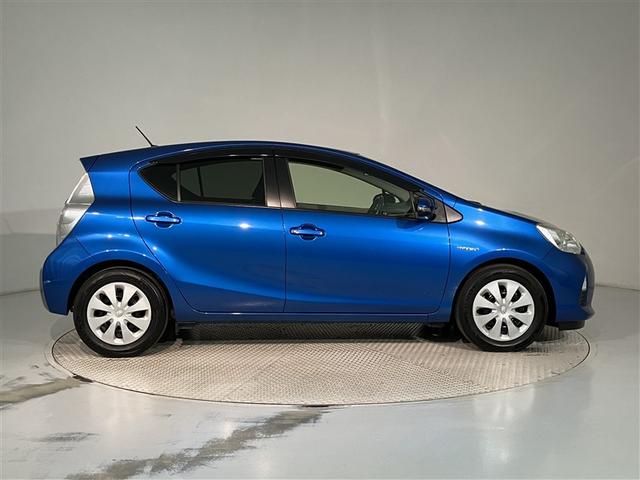 アクア Ｇ　バックモニタ　セキュリティー　メンテナンスノート　ドライブレコーダ　デュアルエアバック　ナビＴＶ　パワーウィンドウ　ＥＳＣ　ＡＴエアコン　ＡＢＳ　パワーステアリング　運転席エアバッグ　ＥＴＣ　ＡＵＸ（3枚目）