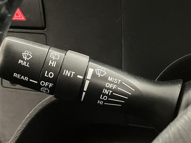 アクア Ｇ　バックモニタ　セキュリティー　メンテナンスノート　ドライブレコーダ　デュアルエアバック　ナビＴＶ　パワーウィンドウ　ＥＳＣ　ＡＴエアコン　ＡＢＳ　パワーステアリング　運転席エアバッグ　ＥＴＣ　ＡＵＸ（21枚目）