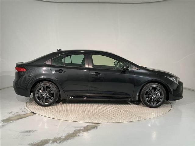 カローラ ダブルバイビー　衝突被害軽減ブレーキ　オートエアコン　ナビ　盗難防止装置　キーフリー　ＬＥＤ　バックモニター　スマートキー　メモリーナビ　サイドエアバッグ　オートクルーズコントロール　横滑り防止機能　ＡＷ　エアバッグ（3枚目）