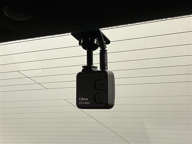 カローラ ダブルバイビー　衝突被害軽減ブレーキ　オートエアコン　ナビ　盗難防止装置　キーフリー　ＬＥＤ　バックモニター　スマートキー　メモリーナビ　サイドエアバッグ　オートクルーズコントロール　横滑り防止機能　ＡＷ　エアバッグ（13枚目）