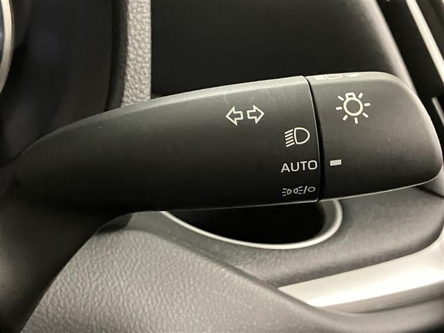 ノア G 衝突軽減ブレーキ 地上デジタル LEDライト アルミ キーフリー クルコン 盗難防止装置 DVD再生 横滑り防止 3列シート メモリーナビ Bカメラ ミュージックプレイヤー接続可 ドラレコ ETC(22枚目)