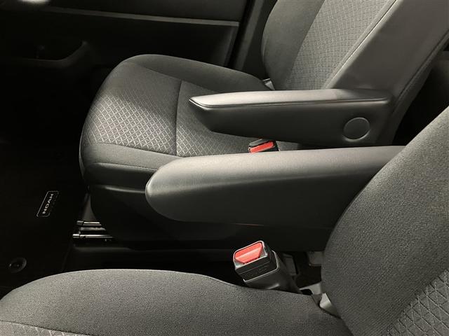 ノア G 衝突軽減ブレーキ 地上デジタル LEDライト アルミ キーフリー クルコン 盗難防止装置 DVD再生 横滑り防止 3列シート メモリーナビ Bカメラ ミュージックプレイヤー接続可 ドラレコ ETC(29枚目)