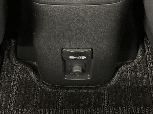 アクア X 踏み間違い防止 100V イモビ ナビ&TV ドライブレコーダー フルセグ 点検記録簿 LEDヘッドライト スマートキー 横滑り防止機能 キーレスエントリー ワンオーナー オートクルーズ ETC(29枚目)