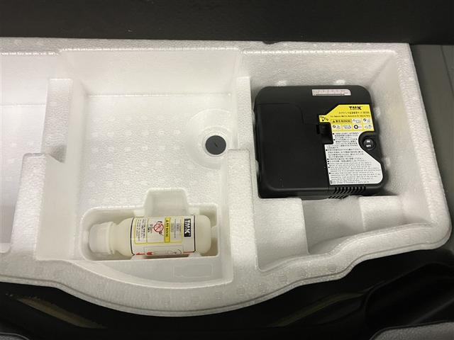 アクア Z LEDヘッドライト スマートキー 100V電源 イモビライザー アルミホイール オートクルーズコントロール 点検記録簿 フルセグTV エアコン ESC ナビ&TV カーテンエアバッグ キーレス ABS(37枚目)