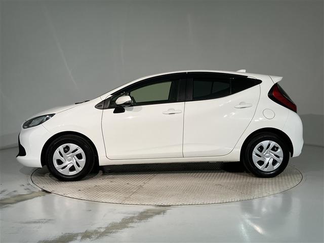 アクア Ｘ　踏み間違い防止　１００Ｖ　イモビ　点検記録簿　ＬＥＤヘッドライト　スマートキー　横滑り防止機能　キーレスエントリー　ワンオーナー　オートクルーズ　オートエアコン　ＥＴＣ　カーテンエアバッグ　ＡＢＳ（2枚目）