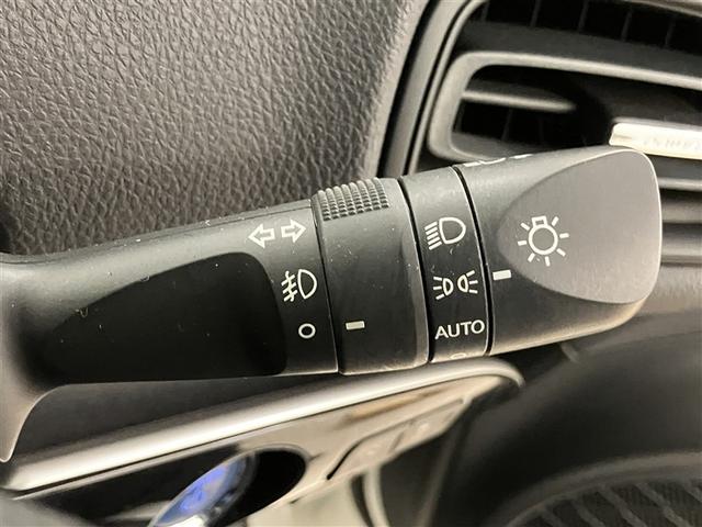 プリウス Sセーフティプラス 衝突回避システム Bモニター ドラレコ付き LEDライト クルコン ETC装備 スマートKEY ナビTV イモビライザー 横滑り防止機能 PW カーテンエアバッグ キーレスエントリー オ-トエアコン(18枚目)