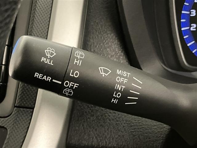 カローラフィールダー ハイブリッド EX 衝突軽減 地デジTV 1オーナー スマートキー&プッシュスタート サイドエアバック Bモニター ドラレコ オートエアコン 横滑り防止装置 ナビTV ETC キーレス メモリーナビ DVD再生 ABS(16枚目)