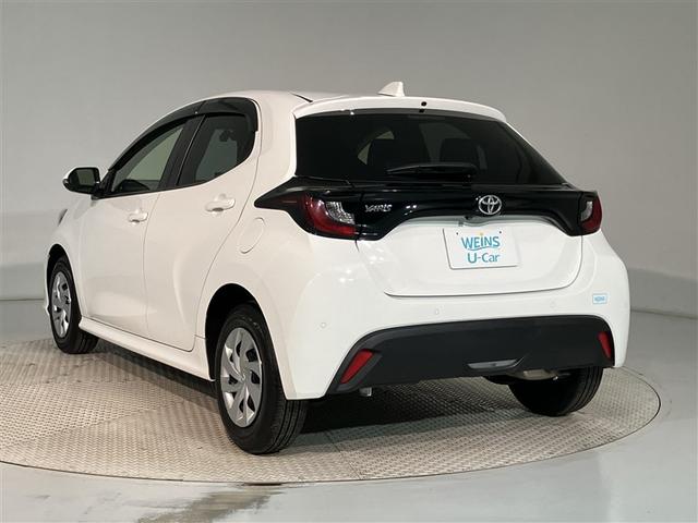 ヤリス Ｇ　バックモニタ－　誤発進抑制機能　ドライブレコーダ　１オーナー車　スマートキー　盗難防止装置　横滑り防止機能　キーレス　オートエアコン　メモリーナビ　ＡＢＳ　運転席エアバック　サイドエアバッグ　記録簿有（4枚目）