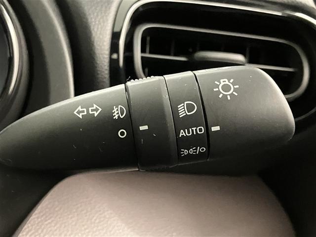 ヤリス Ｇ　バックモニタ－　誤発進抑制機能　ドライブレコーダ　１オーナー車　スマートキー　盗難防止装置　横滑り防止機能　キーレス　オートエアコン　メモリーナビ　ＡＢＳ　運転席エアバック　サイドエアバッグ　記録簿有（17枚目）