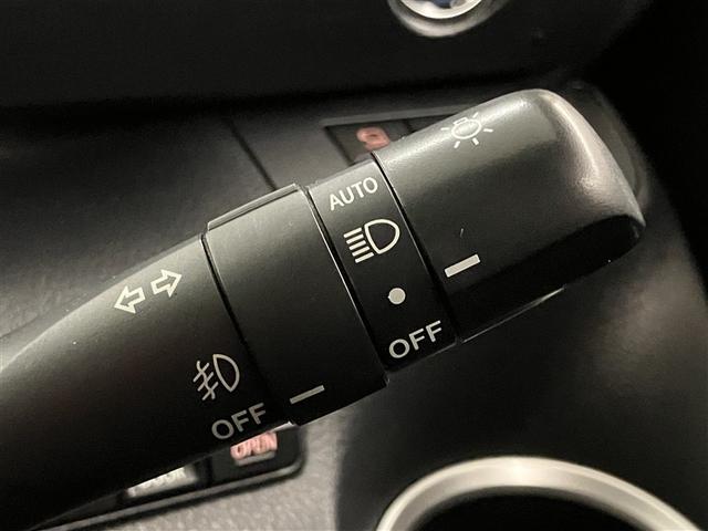 シエンタ ハイブリッドG クエロ 点検記録簿 地デジTV 盗難防止 横滑り防止 LEDライト クルコン ドライブレコーダー スマートキー ETC バックモニタ DVD オ-トエアコン AUX メモリ-ナビ エアバッグ AW 3列シート(22枚目)