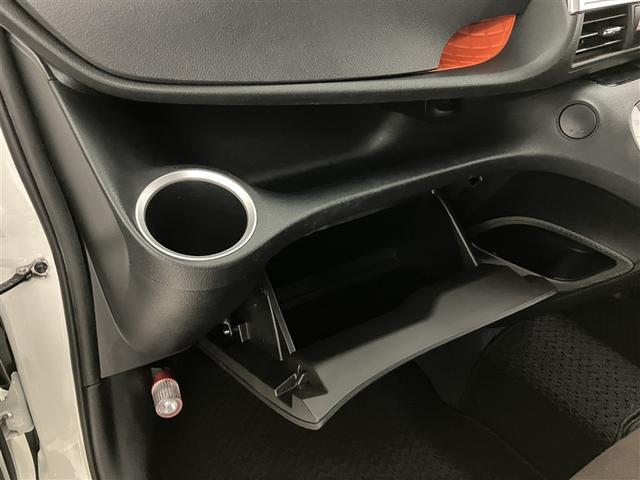 シエンタ ハイブリッドG クエロ 点検記録簿 地デジTV 盗難防止 横滑り防止 LEDライト クルコン ドライブレコーダー スマートキー ETC バックモニタ DVD オ-トエアコン AUX メモリ-ナビ エアバッグ AW 3列シート(31枚目)