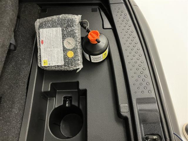 シエンタ ハイブリッドG クエロ 点検記録簿 地デジTV 盗難防止 横滑り防止 LEDライト クルコン ドライブレコーダー スマートキー ETC バックモニタ DVD オ-トエアコン AUX メモリ-ナビ エアバッグ AW 3列シート(38枚目)