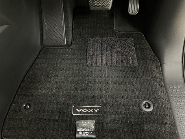 ヴォクシー ハイブリッドS-Z パワーウィンドウ DVD再生機能 インテリキー 横滑防止装置 地デジTV アクティブクルーズコントロール 1オナ フルオートエアコン リアカメラ エアバッグ ABS 100V充電 ナビTV WAC(34枚目)