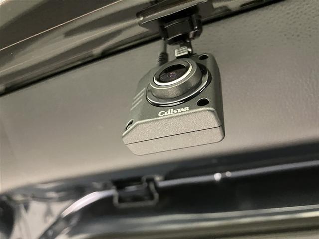 ヴォクシー Ｓ－Ｚ　ＤＶＤ再生機能　スマートキープッシュスタート　両側電動パワースライドドア　パワーウインドウ　１オナ　ＥＴＣ車載器　ＬＥＤライト　デュアルエアコン　アルミホイール　盗難防止装置　記録簿　横滑り防止機能（15枚目）