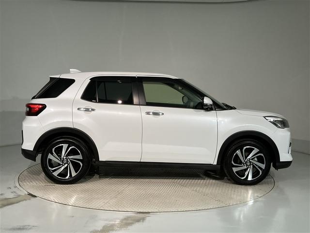 ライズ Ｚ　衝突回避システム　メディアプレイヤー接続　スマートキ－　リヤカメラ　１オナ　アルミホイール　エコアイドル　ＬＥＤライト　オートエアコン　横滑り防止機能　キーフリー　パワーウインドウ　エアバッグ　ＥＴＣ（3枚目）