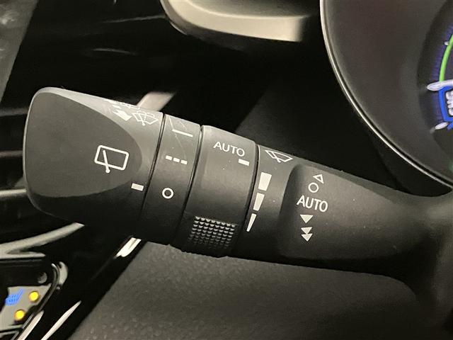 C-HR G 衝突軽減 ESC キーレスエントリー LEDライト Bカメ 盗難防止システム ワンオ-ナ- 半革シート オートクルーズコントロール スマートキー アルミホイール ナビ付 フルオートエアコン ABS(18枚目)