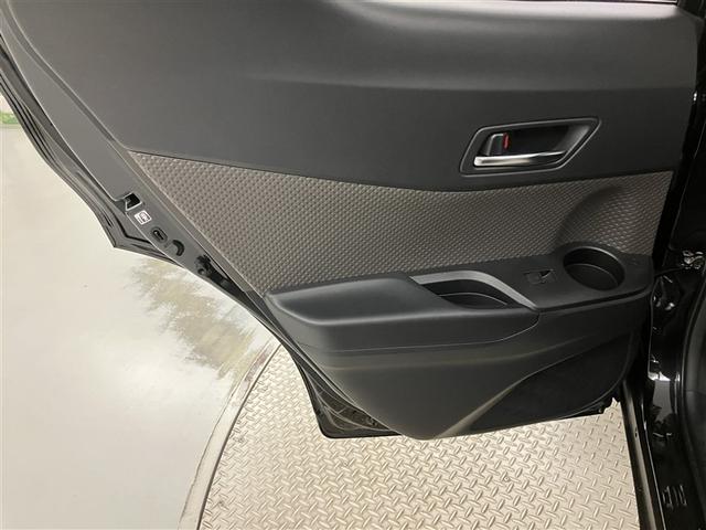 C-HR G 衝突軽減 ESC キーレスエントリー LEDライト Bカメ 盗難防止システム ワンオ-ナ- 半革シート オートクルーズコントロール スマートキー アルミホイール ナビ付 フルオートエアコン ABS(31枚目)