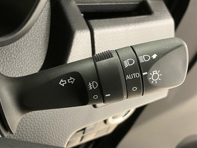 ルーミー カスタムＧ　バックモニタ　横滑り防止システム　運転席助手席エアバック　障害物ソナー　左右電動スライドドア　スマ－トキ－　Ａ－ＳＴＯＰ　エアバック　エアコン　ＬＥＤライト　キーフリー　フルセグテレビ　エアロ　イモビ（18枚目）