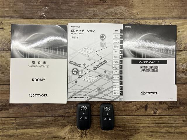 ルーミー カスタムＧ　バックモニタ　横滑り防止システム　運転席助手席エアバック　障害物ソナー　左右電動スライドドア　スマ－トキ－　Ａ－ＳＴＯＰ　エアバック　エアコン　ＬＥＤライト　キーフリー　フルセグテレビ　イモビ　ＰＳ（20枚目）