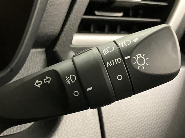 ルーミー カスタムＧ　バックモニタ　横滑り防止システム　運転席助手席エアバック　障害物ソナー　左右電動スライドドア　スマ－トキ－　Ａ－ＳＴＯＰ　エアバック　エアコン　ＬＥＤライト　キーフリー　フルセグテレビ　イモビ　ＰＳ（22枚目）