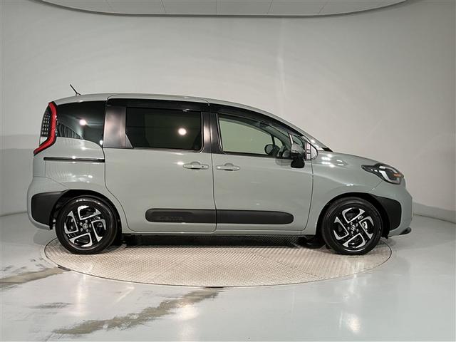 シエンタ ハイブリッドＺ　当社元試乗車　カーテンエアバック　地デジフルセグ　アクティブクルーズコントロール　ＡＣ１００Ｖ給電機能　盗難防止システム　横滑り防止機能　ＥＴＣ装備　ＴＶ・ナビ　ＬＥＤライト　点検記録簿　キーフリー（3枚目）