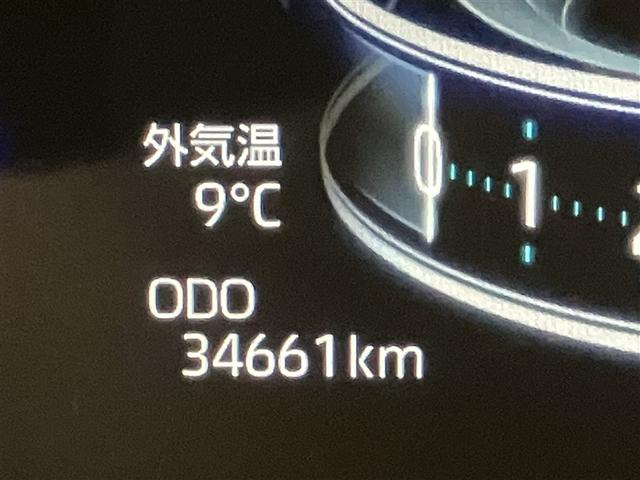 ライズ Ｚ　ワンオーナ車　イモビ　アイドルストップ　プリクラッシュセーフティシステム　ナビＴＶ　助手席エアバッグ　ＤＶＤ再生可　キーレスエントリー　クルーズＣ　横滑防止装置　Ｒカメラ　ＬＥＤヘットライト　ＡＣ（11枚目）