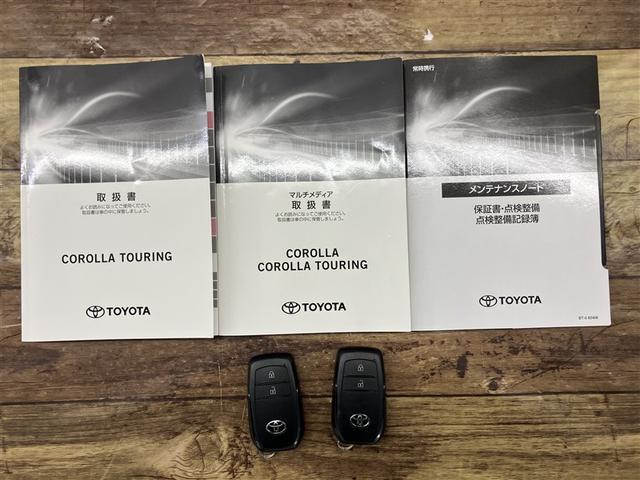 カローラツーリング ハイブリッド　ダブルバイビー　サポカー　地デジ　Ｂカメラ　スマートキー＆プッシュスタート　点検記録簿　オートクルーズコントロール　ＬＥＤランプ　メディアプレイヤー接続　横滑り防止機能　ナビ＆ＴＶ　イモビライザー　エアコン　ＡＢＳ（20枚目）