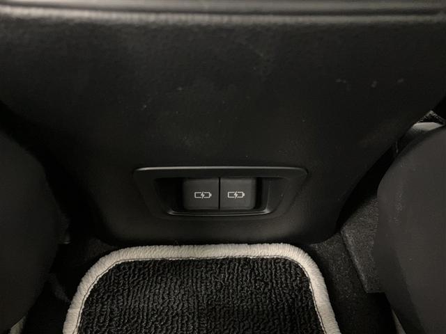 カローラツーリング ハイブリッド　ダブルバイビー　サポカー　地デジ　Ｂカメラ　スマートキー＆プッシュスタート　点検記録簿　オートクルーズコントロール　ＬＥＤランプ　メディアプレイヤー接続　横滑り防止機能　ナビ＆ＴＶ　イモビライザー　エアコン　ＡＢＳ（33枚目）