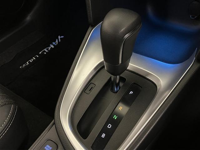 ヤリスクロス ハイブリッドZ スマ-トキ- バックモニタ 運転席助手席エアバッグ 点検記録簿 LEDヘットライト クルコン ワンオーナ アルミ ESC ETC車載器 フルオートエアコン パワーウィンドウ Pシート イモビ ABS(19枚目)