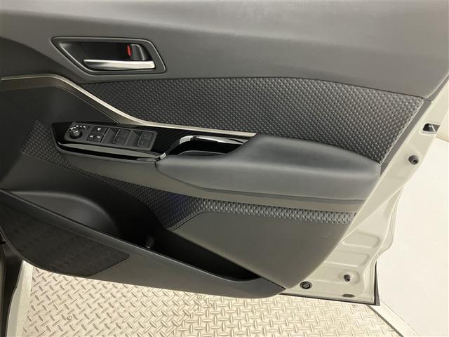 Ｃ－ＨＲ Ｇ　モード　ネロ　セーフティプラス　ＴＳＳ　ＡＣ１００Ｖ電源　ＬＥＤライト　エアロ　ナビ付　盗難防止　エアバッグ　クルーズＣ　キーフリー　ＡＢＳ　アルミ　オートエアコン　Ｒカメラ　ＥＴＣ車載器　ドライブレコーダー　横滑り防止機能（32枚目）