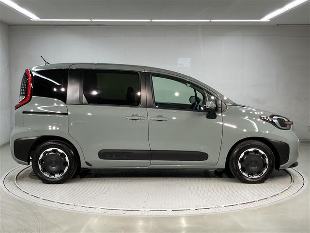 シエンタ ハイブリッドＺ　ＴＳＳ　ワンオーナ　エアバック　キーレスエントリー　イモビライザー　バックモニター　ＬＥＤヘッドライト　ＥＴＣ車載器　横滑り防止　スマートキー　オートエアコン　ＷＳＲＳ　ミュージックプレイヤー接続可（3枚目）