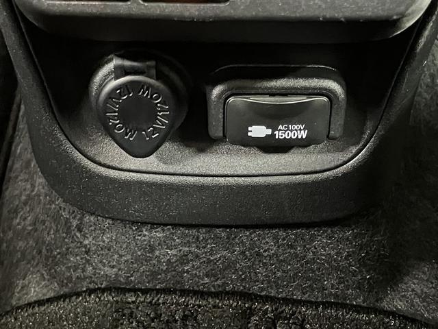 シエンタ ハイブリッドＺ　ＴＳＳ　ワンオーナ　エアバック　キーレスエントリー　イモビライザー　バックモニター　ＬＥＤヘッドライト　ＥＴＣ車載器　横滑り防止　スマートキー　オートエアコン　ＷＳＲＳ　ミュージックプレイヤー接続可（13枚目）