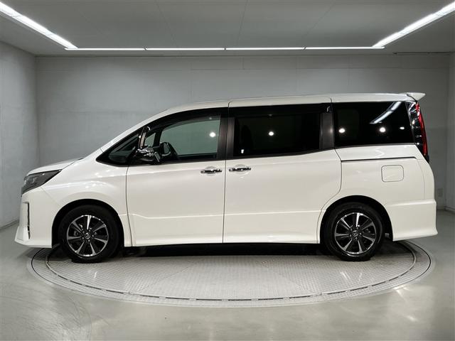 ノア Ｓｉ　ダブルバイビーＩＩＩ　禁煙車　後席モニター　大型オプションナビ　両側電動スライドドア　障害物センサー　衝突軽減ブレーキ　　キーレス　　オートエアコン　デュアルエアバック　１オーナー　アルミホイール　スマートキー（2枚目）