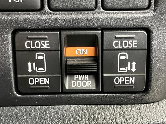 ノア Ｓｉ　ダブルバイビーＩＩＩ　禁煙車　後席モニター　大型オプションナビ　両側電動スライドドア　障害物センサー　衝突軽減ブレーキ　　キーレス　　オートエアコン　デュアルエアバック　１オーナー　アルミホイール　スマートキー（5枚目）