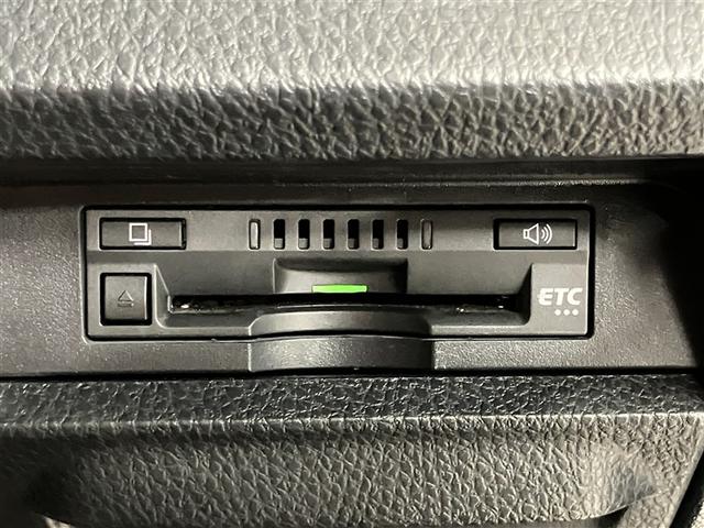 ノア Ｓｉ　ダブルバイビーＩＩＩ　禁煙車　後席モニター　大型オプションナビ　両側電動スライドドア　障害物センサー　衝突軽減ブレーキ　　キーレス　　オートエアコン　デュアルエアバック　１オーナー　アルミホイール　スマートキー（10枚目）