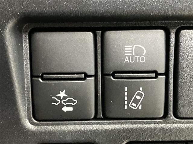 ノア Ｓｉ　ダブルバイビーＩＩＩ　禁煙車　後席モニター　大型オプションナビ　両側電動スライドドア　障害物センサー　衝突軽減ブレーキ　　キーレス　　オートエアコン　デュアルエアバック　１オーナー　アルミホイール　スマートキー（12枚目）