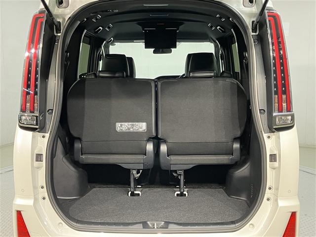 ノア Ｓｉ　ダブルバイビーＩＩＩ　禁煙車　後席モニター　大型オプションナビ　両側電動スライドドア　障害物センサー　衝突軽減ブレーキ　　キーレス　　オートエアコン　デュアルエアバック　１オーナー　アルミホイール　スマートキー（21枚目）